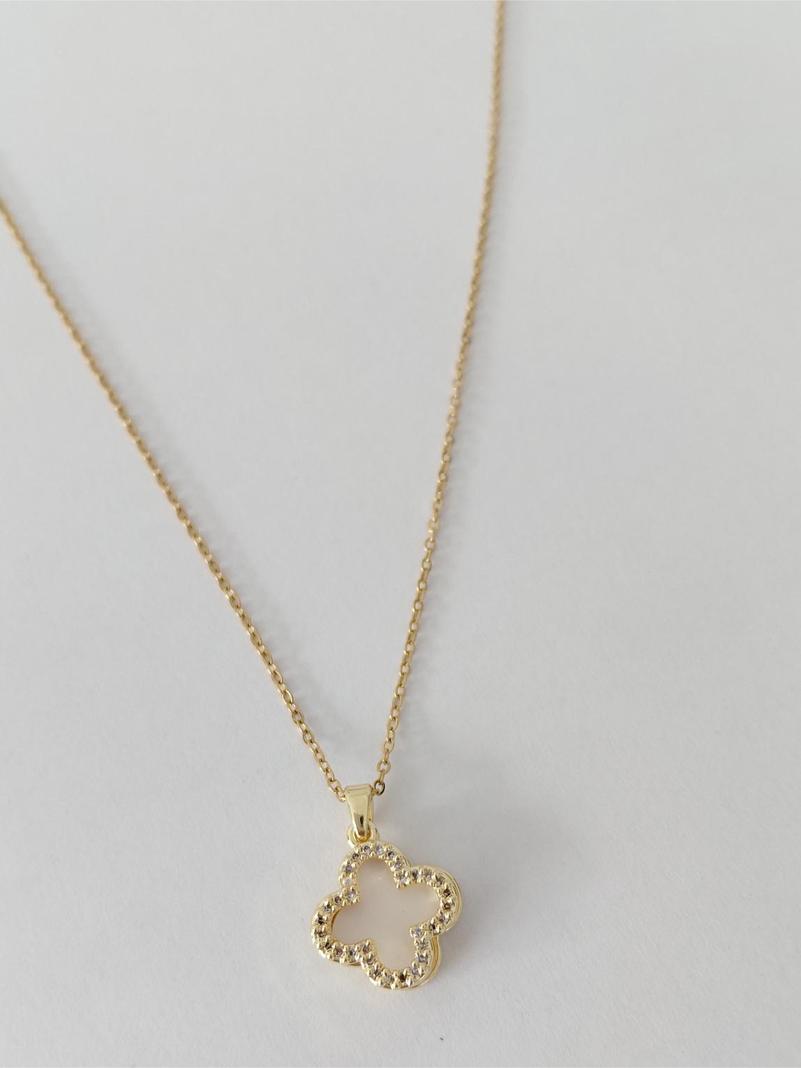 Ta�l� Sedefli �elik Yonca Kolye 